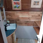 La De L'oiseau Oda ve Kahvaltı 3*
