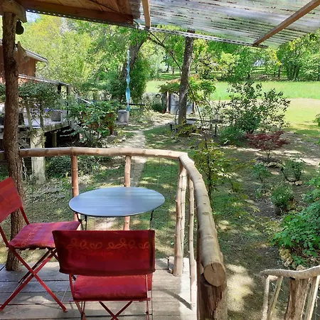 La De L'oiseau Couze-et-Saint-Front