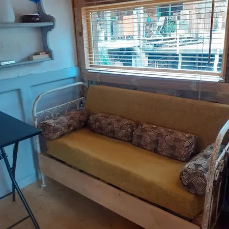Bed & Breakfast La De L'oiseau 3*